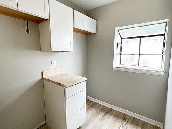 5th image of 1464 Tenbury Dr