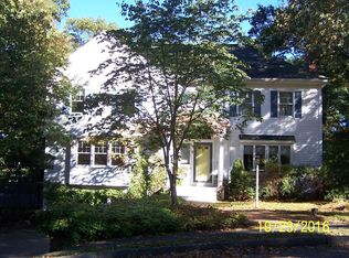 2 Sylvan Ter, Lynnfield, MA 01940