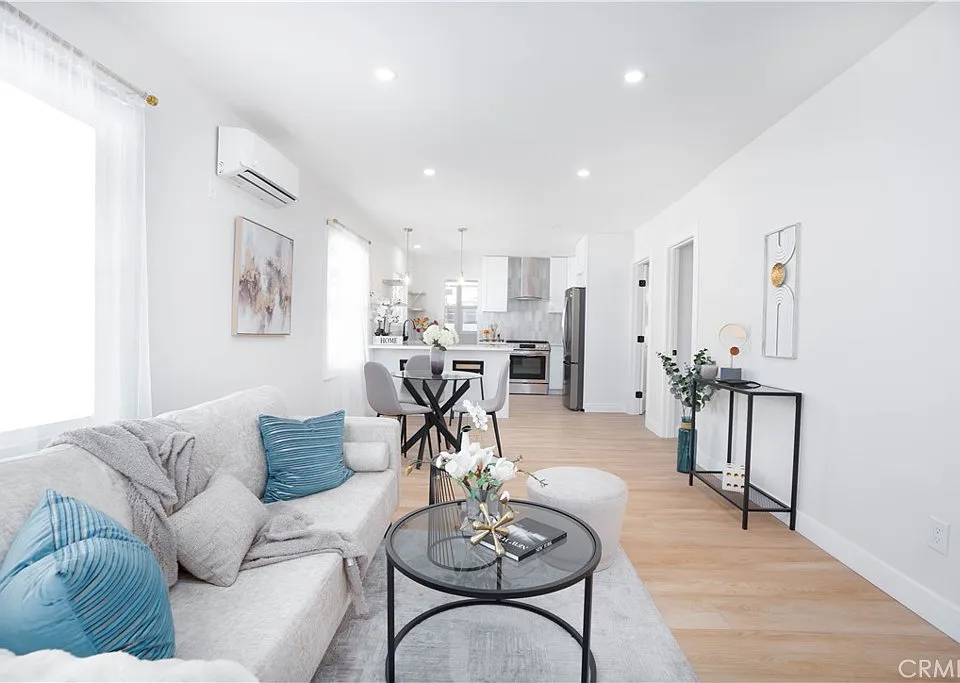 2267 Las Flores Dr