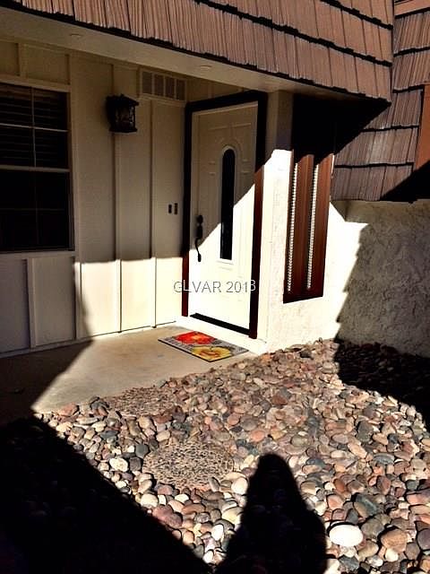 1st image of 2935 Pinehurst Dr #0