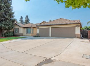 2627 N Cottonwood St, Visalia, CA 93291