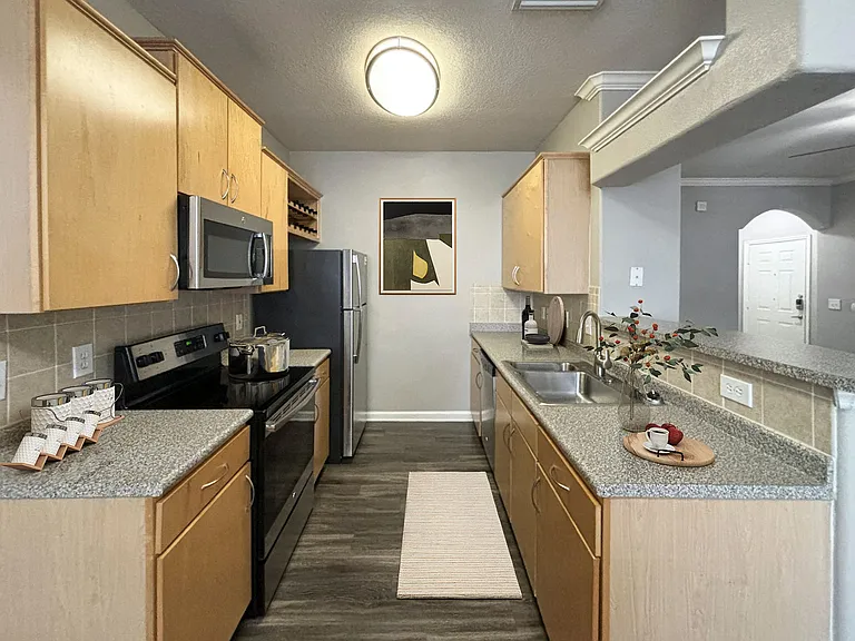 The Enclave — Photo 30