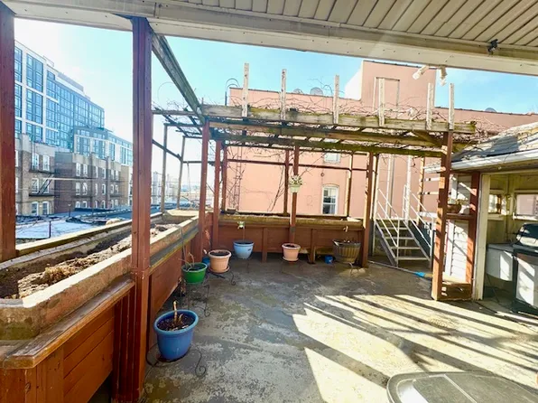 43-06 34th Avenue image 1 of 13