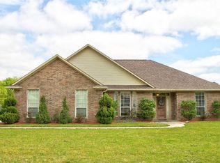 96 Silverhill Dr, Texarkana, TX 75503