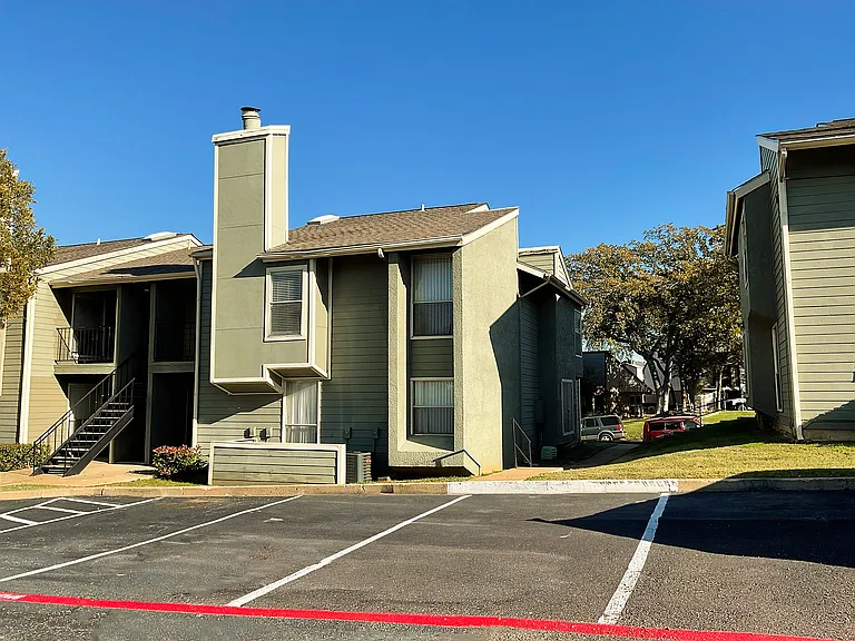 Clean well maintained community