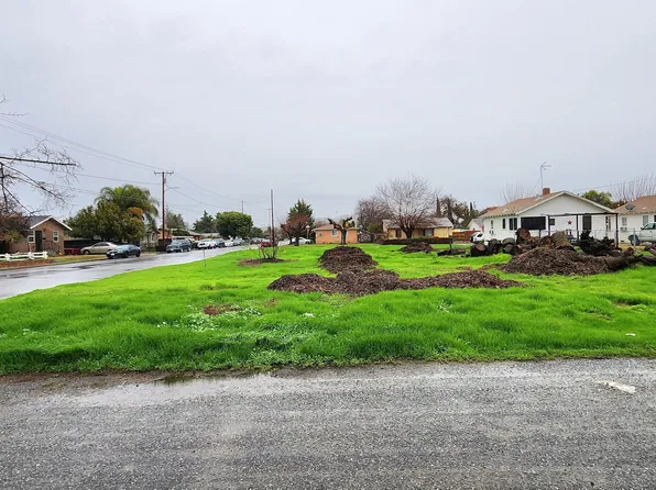1026 W Maple Street, Exeter, CA 93221