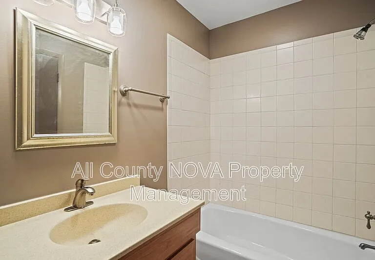 6428 Earlham Dr — Photo 26