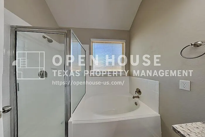3218 Clayton Terrace Dr — Photo 10