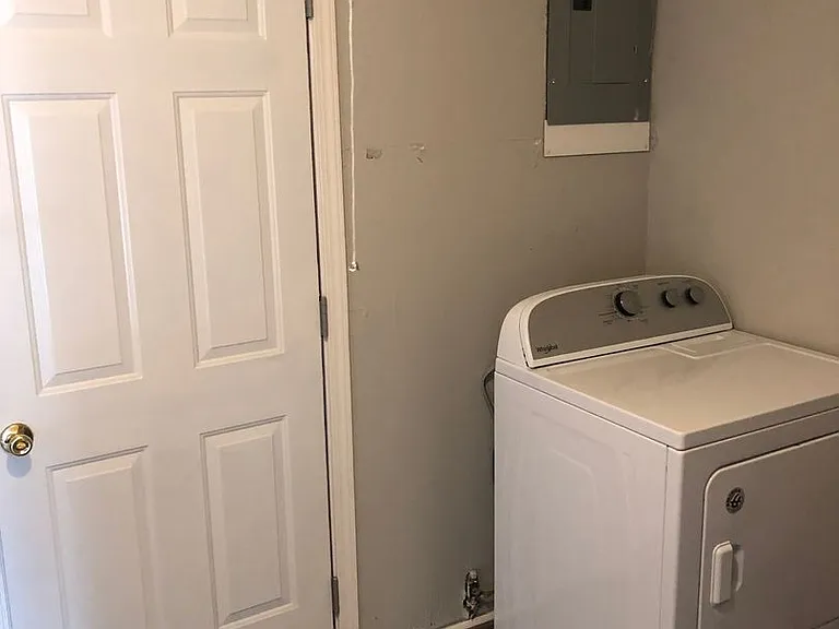 3331 N Valleyview Dr — Photo 8