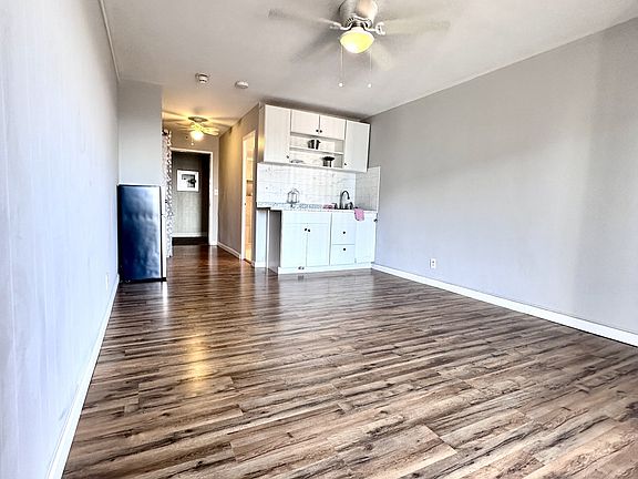 5th image of 3415 W End Ave APT 910E