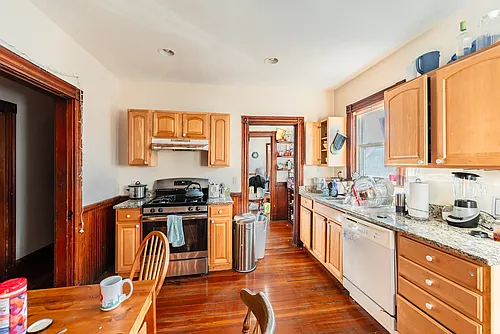 40 Weld Hill St #2R Photo 1