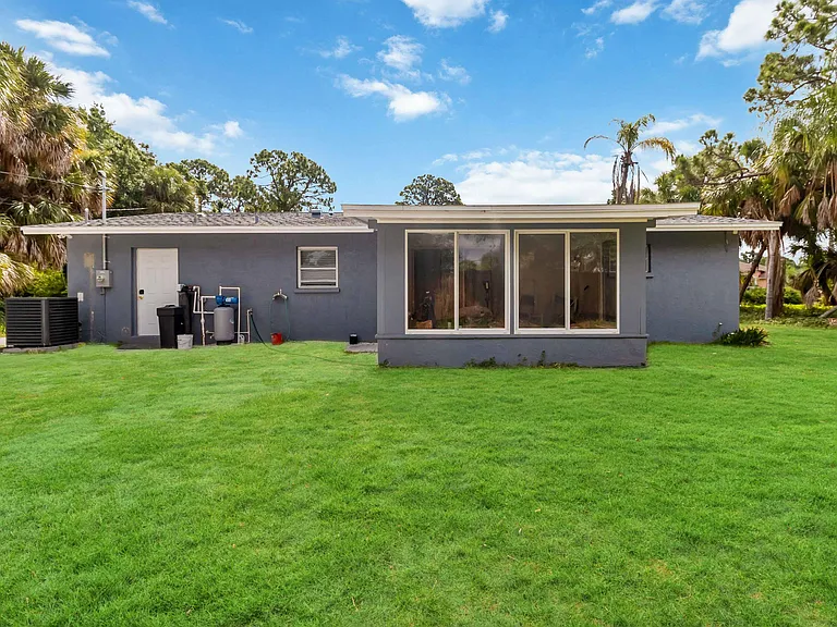526 Conrad Rd — Photo 29