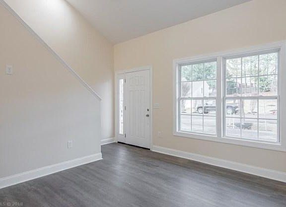 5th image of 480 Pin Oak Dr NW