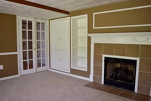 Office w/ fireplace