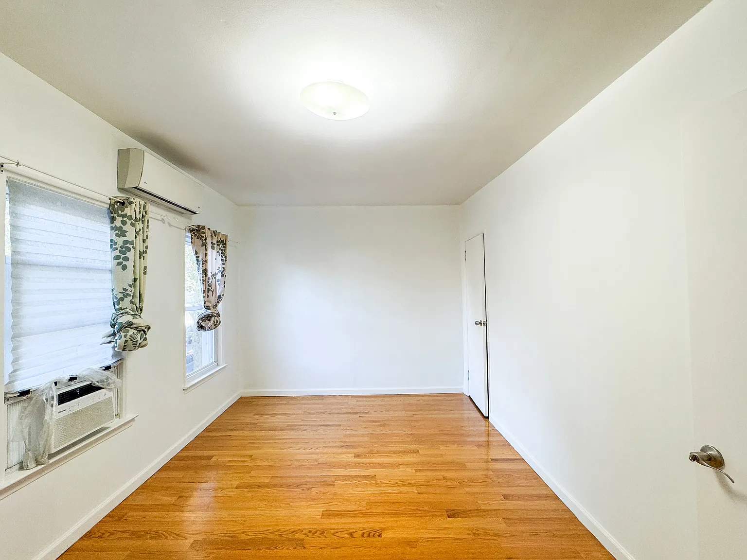 4 bed, 1800 sqft, $3,900 — Photo 3