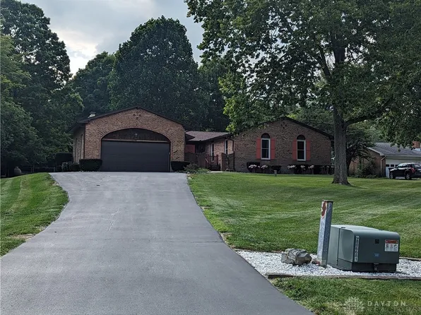 3658 Winston Ln, West Alexandria, OH 45381