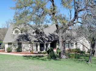 159 Shalako Dr, Kerrville, TX 78028
