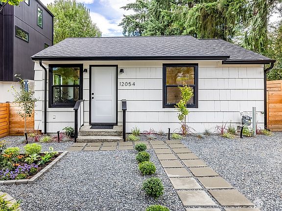2nd image of 12054 20th Avenue NE
