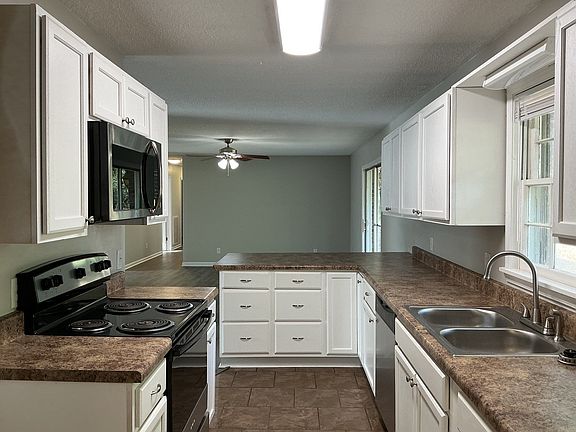 2nd image of 3064 Old Medina Rd