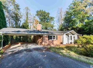 370 25th Ave NW, Hickory, NC 28601
