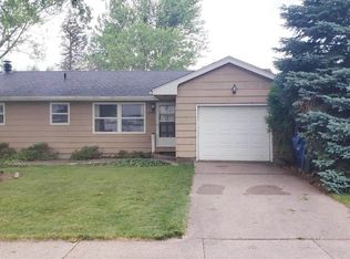 6420 N Ripley St, Davenport, IA 52806