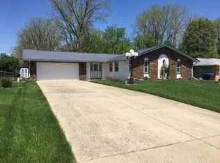 826 Piccadilly Rd, Anderson, IN 46013