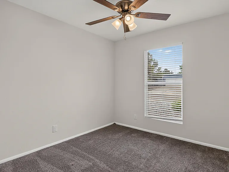 10501 Delicado Pl NE — Photo 12
