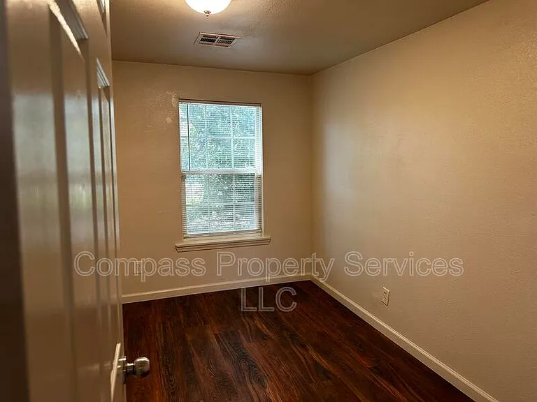 507 Dunbar Ave — Photo 8