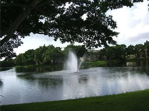 731 Cypress Ln #D — Photo 14