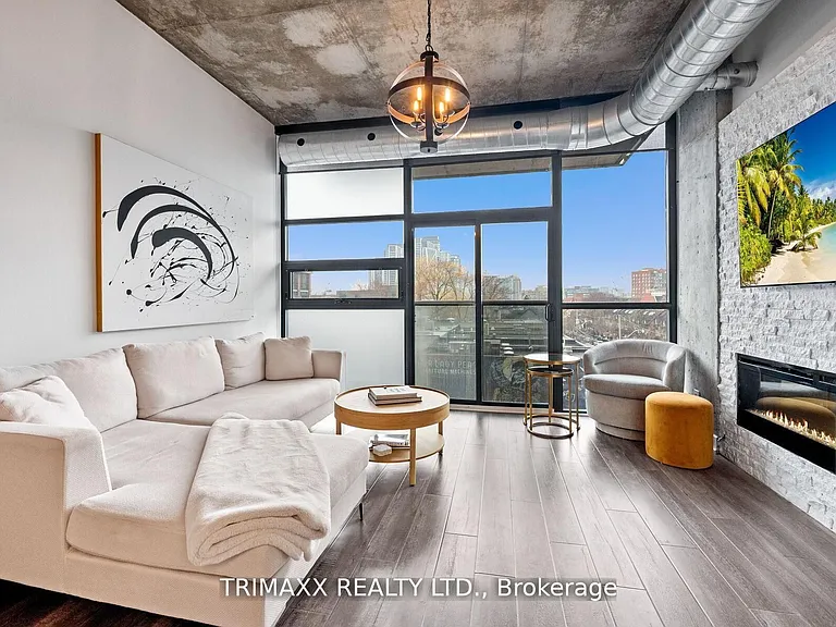 60 Bathurst St #403 — Photo 3
