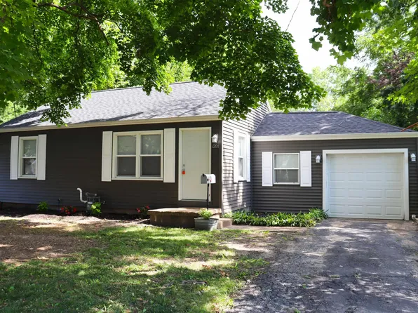1208 W Willow Ln, Peoria, IL 61614