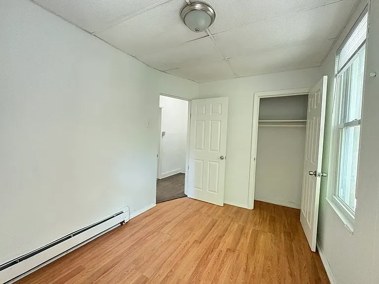 133 Boyd Ave #1B — Photo 3