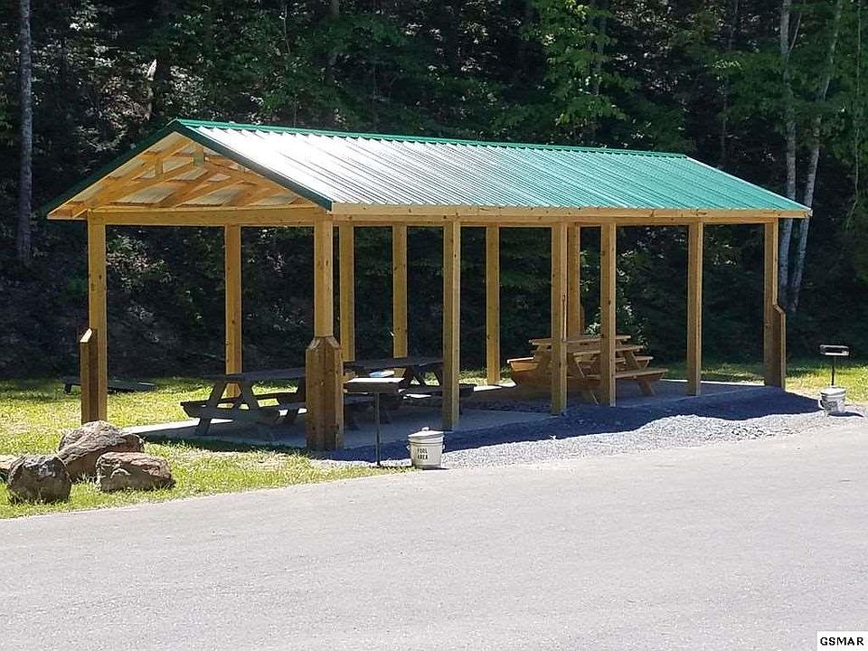 2nd image of 1671 Raccoon Den Way