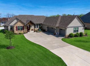 2727 Woodlawn Ct, Shawnee, OK 74804