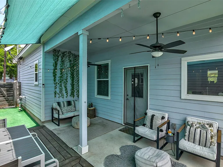7607 Providence Ave #A — Photo 25