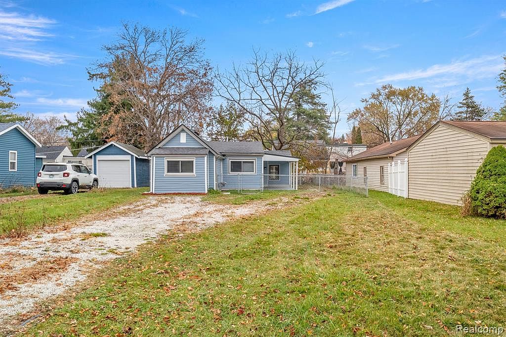 1935 Maddy Ln, Keego Harbor, MI 48320 Zillow