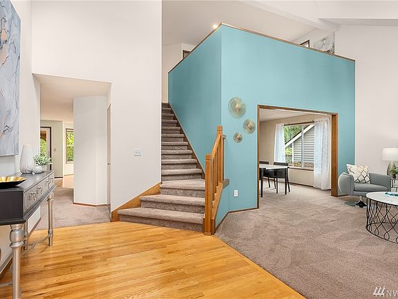 Open entry to greet your guests.