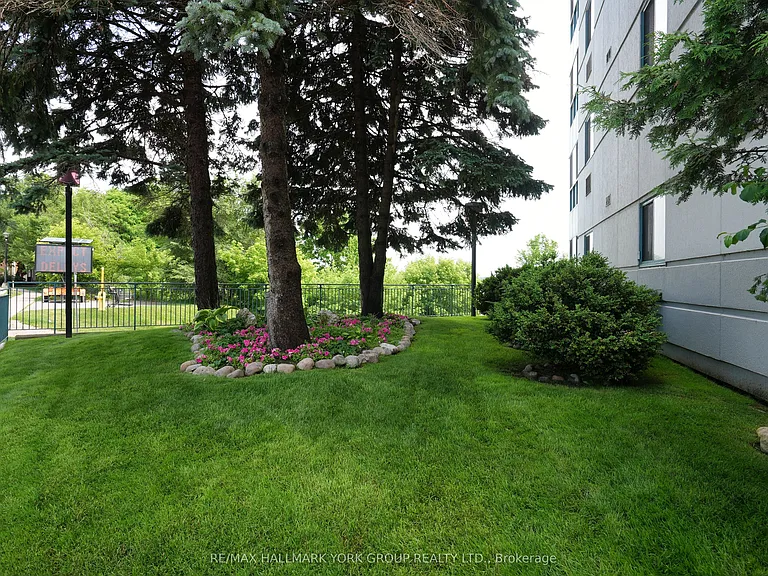 217 Dunlop St E #703 — Photo 9
