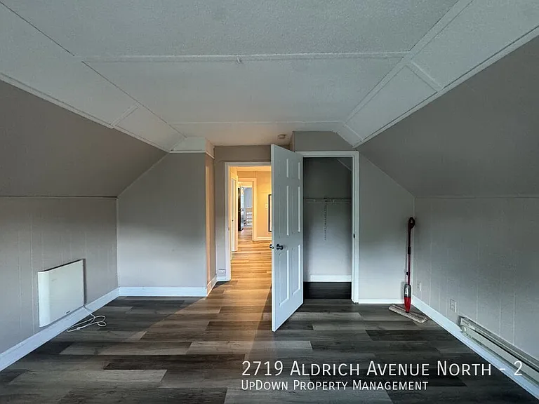 2719 Aldrich Ave N #2 — Photo 21
