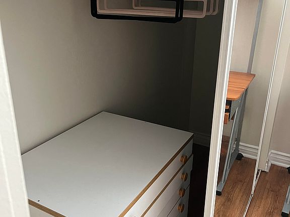3rd image of 1132 N Broadway Unit 15
