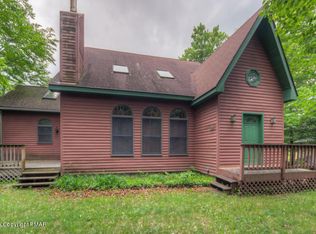 303 Lake Rd, Tobyhanna, PA 18466