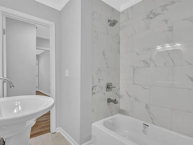 1080 Westmont Rd SW — Photo 7