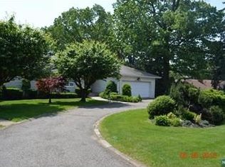 421 Grove St, Clifton, NJ 07013