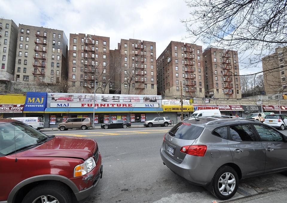 2nd image of 1427 Webster Ave