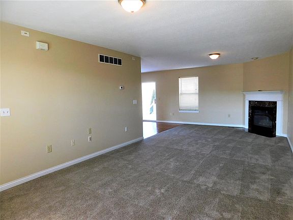 2nd image of 1724 Stewart Dr