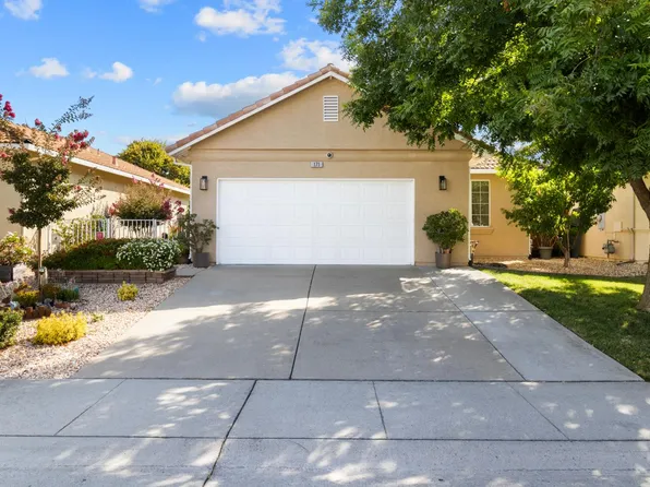 171 Aruba Cir, Sacramento, CA 95823