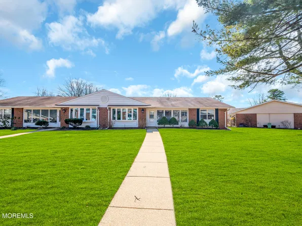 953B Aberdeen Drive, Lakewood, NJ 08701