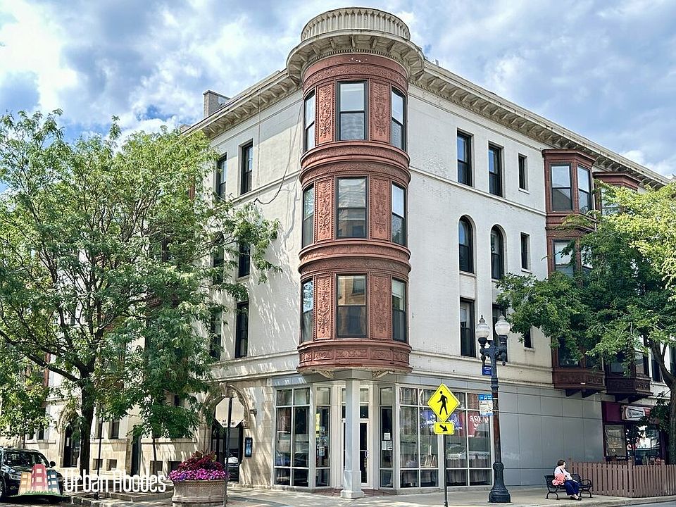 1st image of 604 W Surf St APT 3