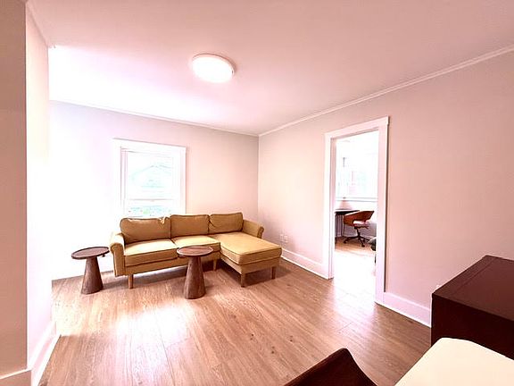 5th image of 436 N Aurora St #2