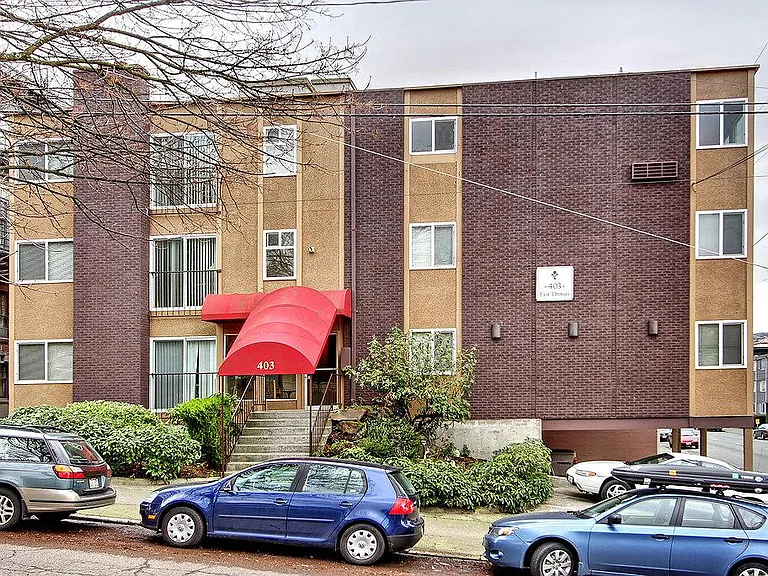 East Thomas Suites — Photo 8